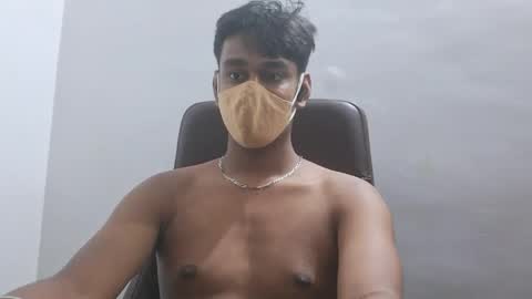brownguy2505 online show from May 2026 06:48:01 PM