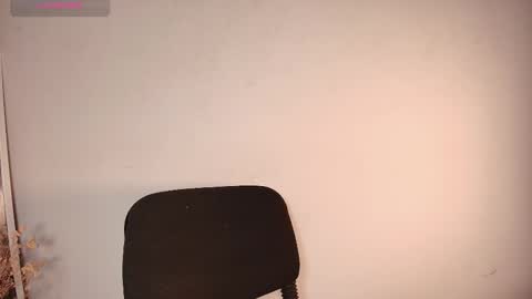 Snapshot of brownluxe chatting on January 2026 11:14:01 AM brownluxe online show from January 2026 11:14:01 AM