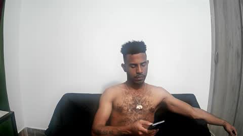 bruce_1111 online show from December 2025 07:00:01 PM