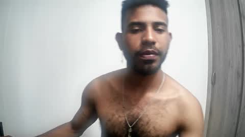 bruce_1111 online show from May 2026 10:36:02 PM