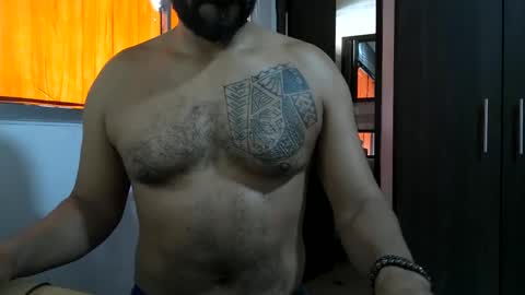 Snapshot of bruce_bigg chatting on February 2025 08:06:02 PM Bruce online show from February 2025 08:06:02 PM