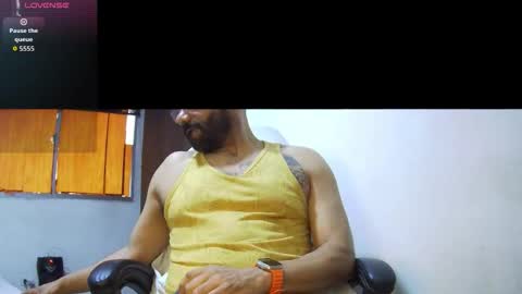 Snapshot of bruce_bigg chatting on November 2025 09:38:02 PM Bruce online show from November 2025 09:38:02 PM