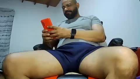 Snapshot of bruce_bigg chatting on February 2026 10:08:01 PM Bruce online show from February 2026 10:08:01 PM