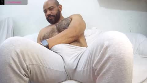 Snapshot of bruce_bigg chatting on June 2026 02:01:01 PM Bruce online show from June 2026 02:01:01 PM
