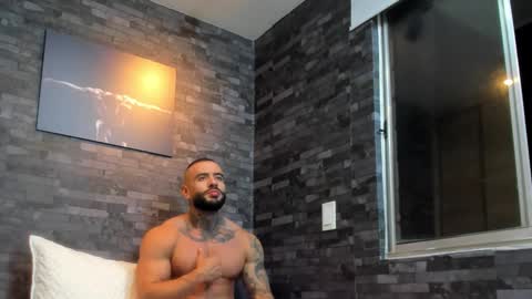 Snapshot of brucedallas chatting on October 2025 01:09:02 AM brucedallas online show from October 2025 01:09:02 AM