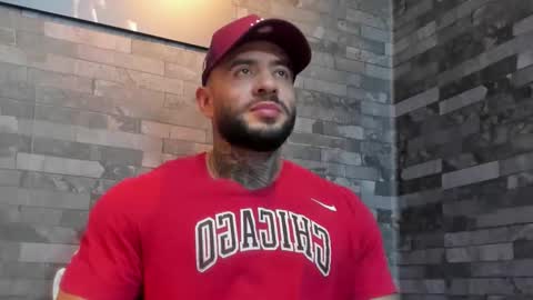 Snapshot of brucedallas chatting on December 2025 01:14:01 AM brucedallas online show from December 2025 01:14:01 AM