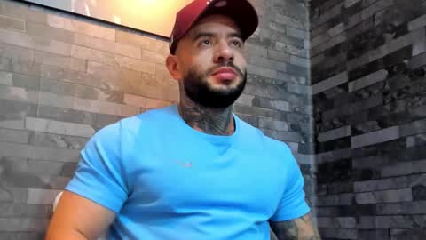 Snapshot of brucedallas chatting on January 2026 03:31:01 AM brucedallas online show from January 2026 03:31:01 AM