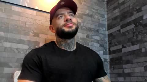 Snapshot of brucedallas chatting on January 2026 02:05:02 AM brucedallas online show from January 2026 02:05:02 AM