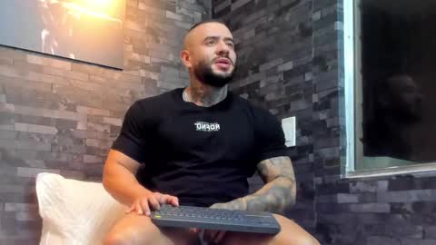 Snapshot of brucedallas chatting on January 2026 11:54:02 PM brucedallas online show from January 2026 11:54:02 PM