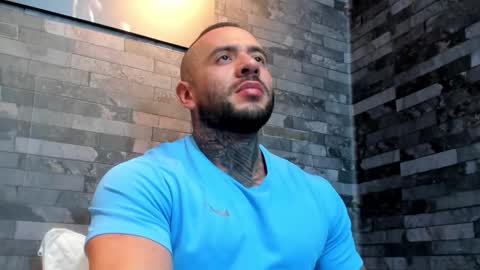 Snapshot of brucedallas chatting on January 2026 03:33:01 AM brucedallas online show from January 2026 03:33:01 AM