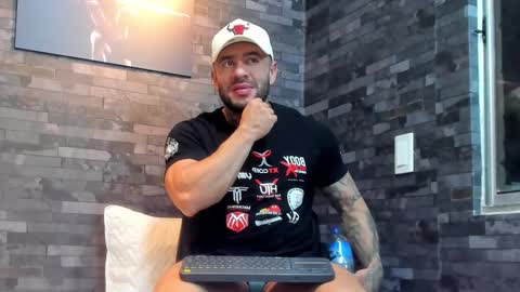 Snapshot of brucedallas chatting on February 2026 01:55:02 AM brucedallas online show from February 2026 01:55:02 AM