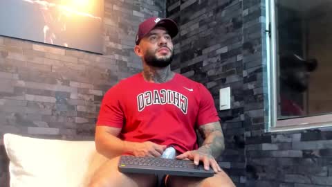 Snapshot of brucedallas chatting on February 2026 01:37:01 AM brucedallas online show from February 2026 01:37:01 AM