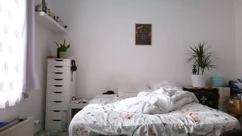 Bruce online show from April 2026 07:02:01 AM