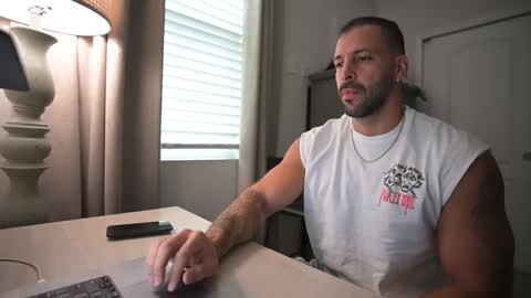 onlyfans BRUCESTRYKER online show from April 2026 10:07:02 PM