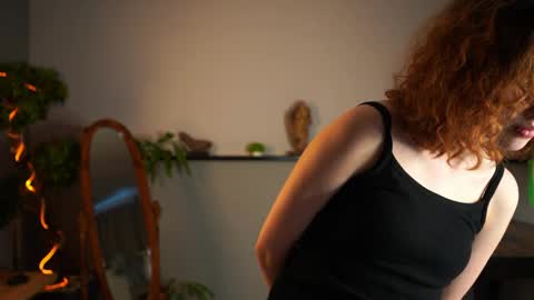 Tess online show from April 2026 02:41:01 PM
