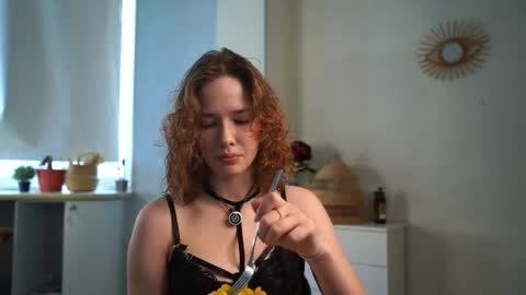 Tess online show from May 2026 02:11:02 PM