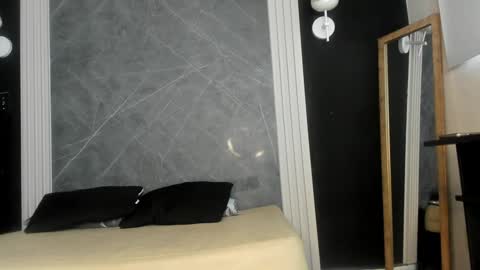 brunette online show from December 2024 12:01:02 PM