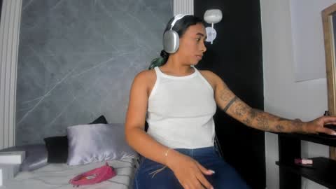 brunette online show from January 2025 08:11:02 PM