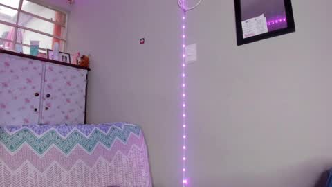 brunette online show from September 2025 03:46:02 PM