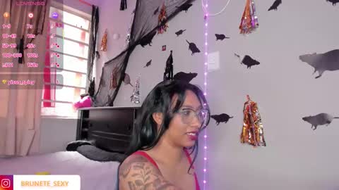 brunette online show from October 2025 05:24:02 PM