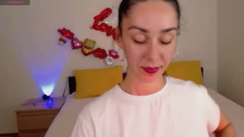 Ellis online show from October 2025 06:20:01 PM