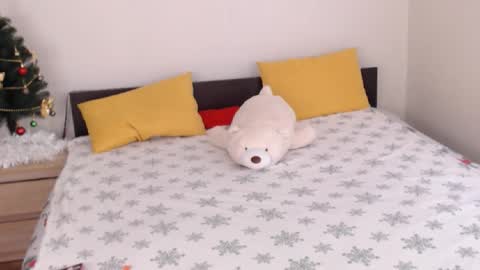 Ellis online show from December 2025 07:49:02 AM