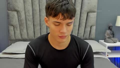 Snapshot of bruno_bellini chatting on November 2025 11:21:01 AM Bruno Bellini online show from November 2025 11:21:01 AM