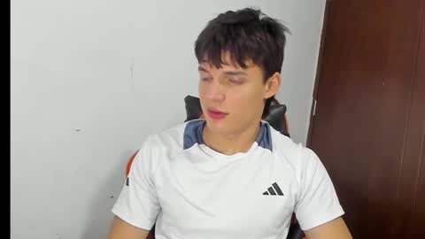 Snapshot of bruno_bellini chatting on February 2026 12:39:02 AM Bruno Bellini online show from February 2026 12:39:02 AM