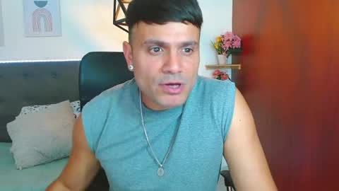bruno_booss online show from April 2026 05:10:02 PM