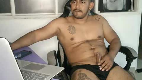 bruno_col online show from December 2025 02:06:01 AM