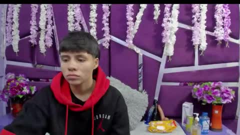 Snapshot of bruno_cruz chatting on February 2026 02:18:02 AM Bruno Cruz online show from February 2026 02:18:02 AM