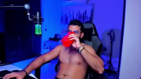 Bruno online show from December 2025 05:01:01 AM