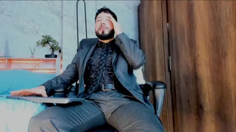 Snapshot of bruno_woods chatting on December 2024 01:14:01 AM Andres Suarez online show from December 2024 01:14:01 AM