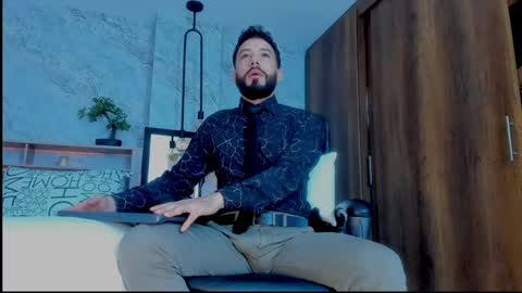 Snapshot of bruno_woods chatting on February 2025 04:30:02 PM Andres Suarez online show from February 2025 04:30:02 PM