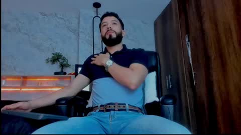 Snapshot of bruno_woods chatting on March 2025 02:08:02 AM Andres Suarez online show from March 2025 02:08:02 AM