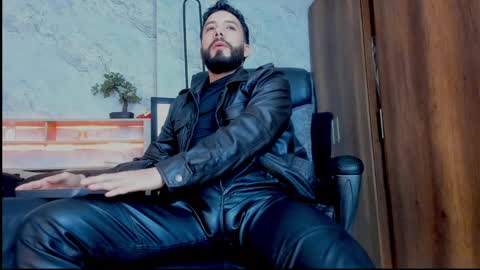 Snapshot of bruno_woods chatting on March 2025 07:02:01 PM Andres Suarez online show from March 2025 07:02:01 PM