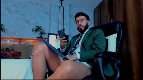 Snapshot of bruno_woods chatting on March 2025 06:08:02 PM Andres Suarez online show from March 2025 06:08:02 PM