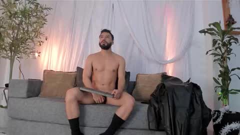 Snapshot of bruno_woods chatting on October 2025 05:24:01 PM Andres Suarez online show from October 2025 05:24:01 PM