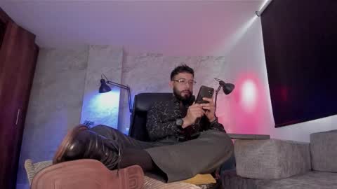 Snapshot of bruno_woods chatting on November 2025 01:22:01 PM Andres Suarez online show from November 2025 01:22:01 PM