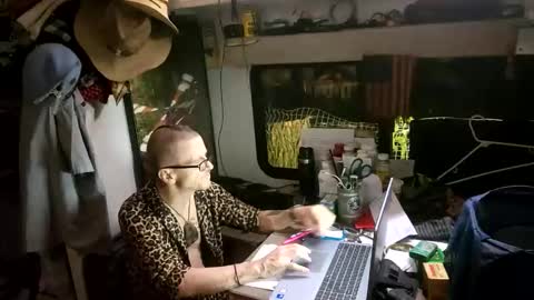 Steve... aka SkinnieDippin aka TimberTramp online show from March 2026 06:39:01 AM