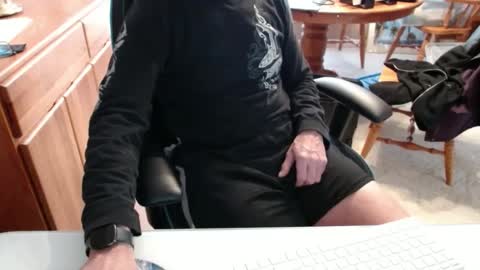 Snapshot of brussells chatting on December 2024 05:11:02 PM Brussells online show from December 2024 05:11:02 PM