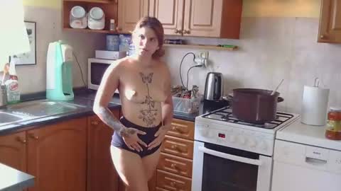 brutecia online show from October 2025 08:57:02 AM