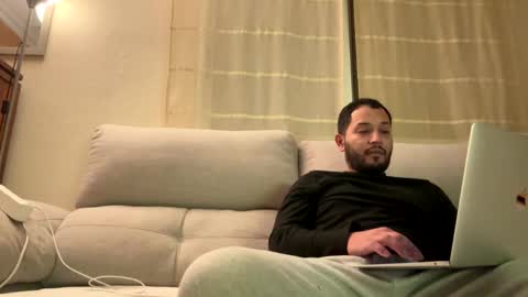 yourteddy online show from December 2024 06:16:02 PM