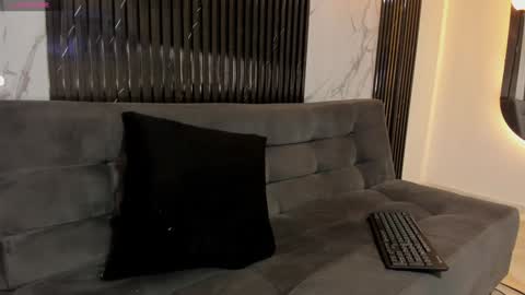 Snapshot of bryxxxon1 chatting on January 2025 04:20:01 AM Bryxon online show from January 2025 04:20:01 AM