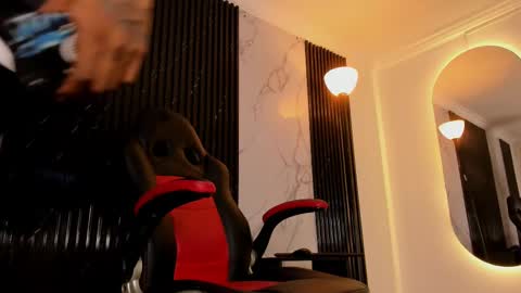 Snapshot of bryxxxon1 chatting on February 2025 03:56:02 AM Bryxon online show from February 2025 03:56:02 AM