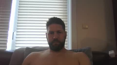 bubblebee1982 online show from May 2026 05:32:01 PM