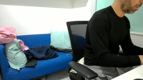 Snapshot of bubblebumdave chatting on December 2024 04:49:01 PM Bubblebum online show from December 2024 04:49:01 PM