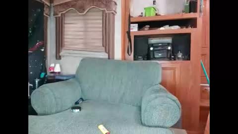 Max  candi online show from May 2026 09:52:01 PM