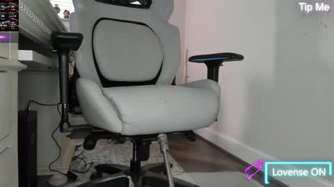 Snapshot of bubbletime20 chatting on April 2026 03:27:02 PM bubbletime20 online show from April 2026 03:27:02 PM
