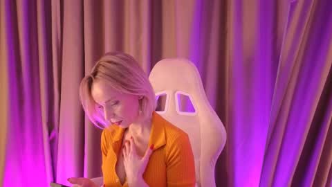 bubbling_crush online show from February 2025 11:54:02 PM